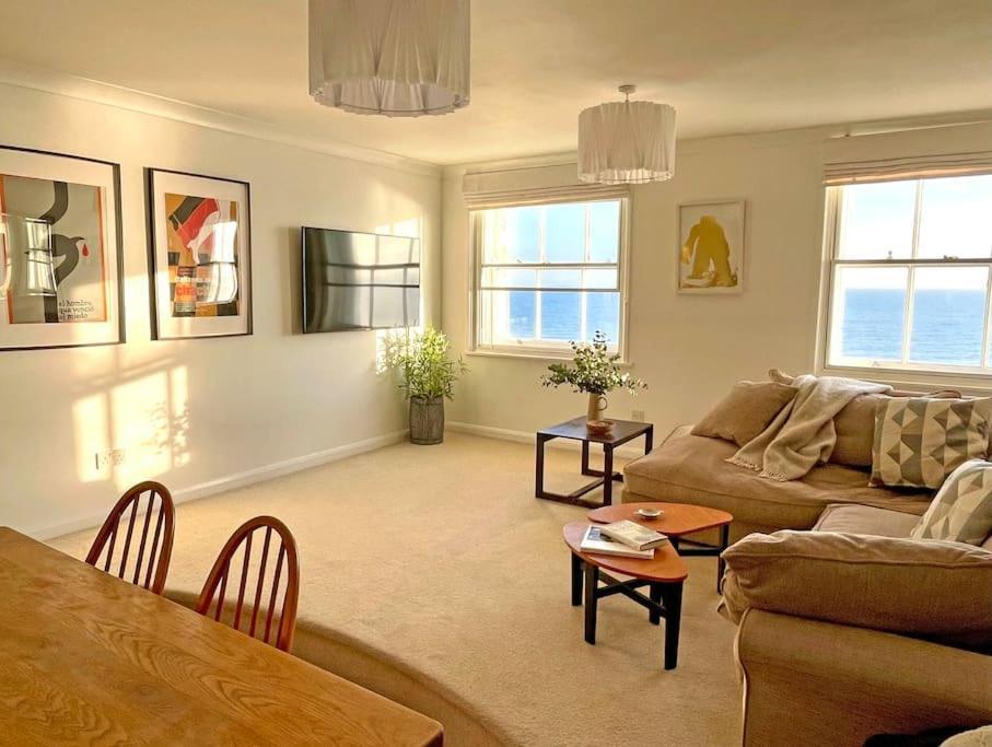 Stunning Seafront Flat,St Leonards Apartman Kültér fotó